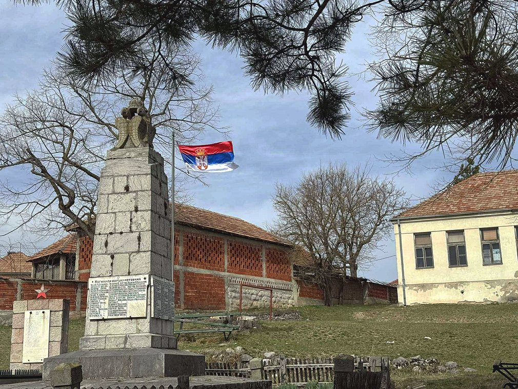 Grbavče, spomen-kosturnica, foto: Svrljiške novine